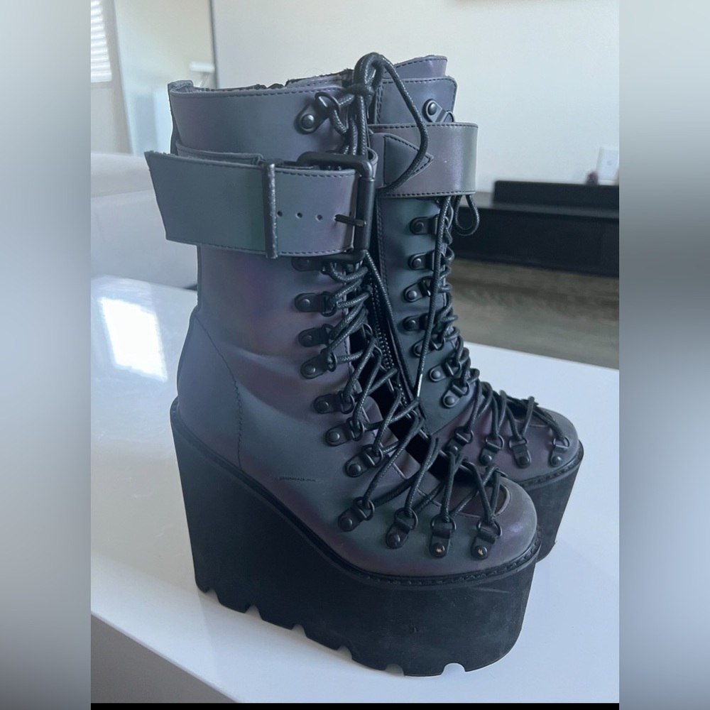 Dollskill platform boots